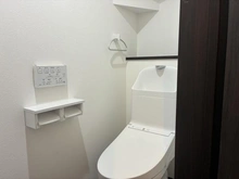 【東京都/三鷹市下連雀】三鷹市下連雀9丁目戸建 トイレ