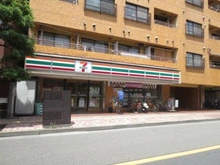 【東京都/三鷹市下連雀】三鷹市下連雀4丁目戸建 セブンイレブン三鷹駅南通り店（現地より約500m）