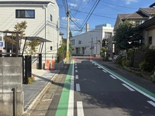 【東京都/国分寺市西恋ヶ窪】国分寺市西恋ヶ窪4丁目新築戸建 2号棟／全3号棟 前面道路：公道 南西側 幅員5.3ｍ