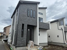【東京都/三鷹市北野】三鷹市北野4丁目 A号棟／全3号棟 建築中の外観：全3号棟、角地　手前側