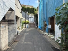 【東京都/新宿区下落合】新宿区下落合4丁目新築戸建 前面道路：西側 4ｍ 公道　反対側