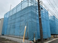 【東京都/西東京市南町】西東京市南町2丁目新築戸建　1号棟／全2号棟 建築中の外観：全2号棟、写真中央（南西側公道4.0ｍから見て左側）