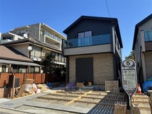 【東京都/三鷹市上連雀】三鷹市上連雀1丁目新築戸建 1号棟／全2号棟 建築中の外観：全2号棟 左側の物件