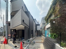 【東京都/大田区西蒲田】大田区西蒲田4丁目　新築戸建C号棟 建築中の外観：奥側