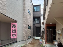 【東京都/大田区東蒲田】大田区東蒲田2丁目 新築戸建て B号棟 外観：全二棟、中央