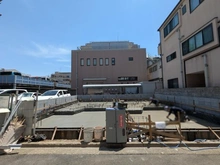 【東京都/大田区千鳥】大田区千鳥2丁目新築戸建　1号棟 建築中の外観：右側