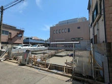【東京都/大田区千鳥】大田区千鳥2丁目新築戸建　1号棟 建築中の外観：右側