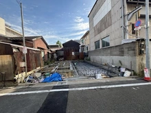 【東京都/大田区大森南】大田区大森南4丁目新築戸建A号棟 建築中の外観：全2棟、左側