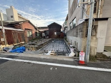 【東京都/大田区大森南】大田区大森南4丁目新築戸建B号棟 建築中の外観：全2棟、右側