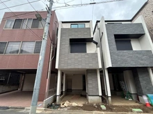 【東京都/大田区新蒲田】大田区新蒲田3丁目　新築戸建A号棟 建築中の外観：全2棟・中央