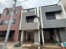 【東京都/大田区新蒲田】大田区新蒲田3丁目　新築戸建A号棟 建築中の外観：全2棟・中央