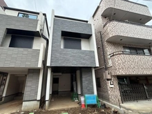 【東京都/大田区新蒲田】大田区新蒲田3丁目　新築戸建B号棟 建築中の外観：全2棟・中央