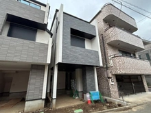【東京都/大田区新蒲田】大田区新蒲田3丁目　新築戸建B号棟 建築中の外観：全2棟・中央