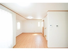 【東京都/大田区中央】大田区中央8丁目　新築戸建て2号棟 リビング・ダイニング