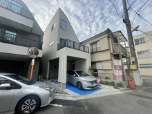 【東京都/葛飾区西亀有】葛飾区西亀有1丁目　1号棟 外観：写真中央