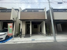 【東京都/江戸川区江戸川】江戸川区江戸川4丁目　D号棟 外観：全6棟現場（写真中央D号棟）