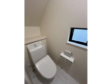 【東京都/江戸川区江戸川】江戸川4丁目新築戸建B号棟 トイレ（1階部分）