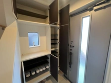 【東京都/江戸川区東小岩】江戸川区東小岩1丁目　中古一戸建住宅 玄関：※家具・調度品は販売価格に含まれておりません