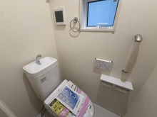 【東京都/足立区佐野】足立区佐野2丁目　新築戸建3号棟 トイレ