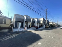 【千葉県/市川市福栄】市川市福栄4丁目　新築戸建2号棟 外観：全2棟現場／左