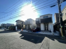 【千葉県/市川市福栄】市川市福栄4丁目　新築戸建2号棟 外観：全2棟現場／左