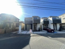 【千葉県/市川市福栄】市川市福栄4丁目　新築戸建2号棟 外観：全2棟現場／左