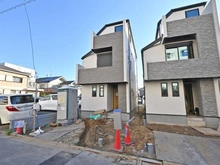 【東京都/江戸川区北小岩】江戸川区北小岩3丁目　新築戸建　A号棟 建築中の外観：中央（全５棟）