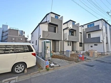 【東京都/江戸川区北小岩】江戸川区北小岩3丁目　新築戸建　A号棟 建築中の外観：中央（全５棟）