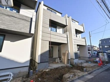 【東京都/江戸川区北小岩】江戸川区北小岩3丁目　新築戸建　D号棟 建築中の外観：中央（全５棟）