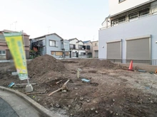 【東京都/江戸川区大杉】江戸川区大杉2丁目　新築戸建1号棟 現地（建築前）：全3棟現場／左奥部分