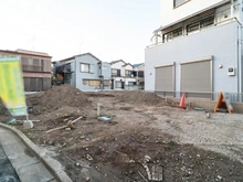 【東京都/江戸川区大杉】江戸川区大杉2丁目　新築戸建2号棟 現地（建築前）：全3棟現場／真ん中奥部分