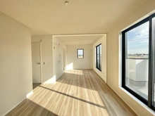 【埼玉県/吉川市新栄】吉川市新栄1丁目 洋室