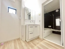 【埼玉県/吉川市新栄】吉川市新栄1丁目 洗面所