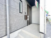 【埼玉県/吉川市新栄】吉川市新栄1丁目 玄関