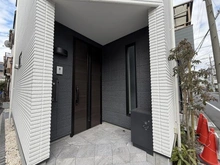 【東京都/江戸川区中央】江戸川区中央2丁目　新築戸建 玄関
