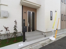 【東京都/府中市日新町】府中市日新町5丁目R号棟 アプローチ