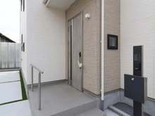 【東京都/府中市日新町】府中市日新町5丁目S号棟 玄関