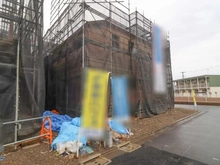 【東京都/府中市日新町】府中市日新町第11 3号棟 建築中の外観：全7棟・写真中央