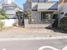 【東京都/調布市富士見町】調布市富士見町4丁目 中古戸建 駐車場：写真中央