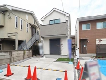 【東京都/三鷹市大沢】三鷹大沢1丁目 1号棟 外観：全3棟　写真中央