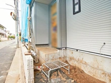 【東京都/調布市深大寺東町】深大寺東町6丁目 2号棟 玄関