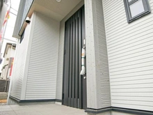 【東京都/調布市深大寺東町】深大寺東町6丁目 2号棟 玄関