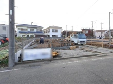 【東京都/府中市住吉町】府中市住吉町3丁目 F号棟 建築中の外観：全7棟・写真中央