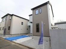 【東京都/三鷹市大沢】三鷹市大沢13期 1号棟 外観：全2棟・写真中央