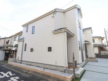 【東京都/府中市西原町】府中市西原町4丁目 A号棟 外観：全2棟・写真中央