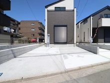 【東京都/八王子市北野町】八王子市北野町新築戸建て(2号棟) 外観：全５号棟・写真中央