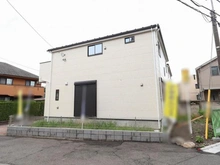 【東京都/府中市分梅町】府中市分梅町5丁目新築戸建1号棟 外観：全2号棟／写真中央