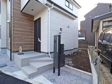【東京都/府中市西原町】府中市西原町4丁目新築戸建 玄関
