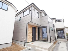 【東京都/多摩市一ノ宮】多摩市一ノ宮二丁目　新築戸建2号棟 外観：全3棟・写真中央
