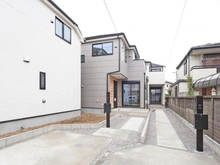 【東京都/多摩市一ノ宮】多摩市一ノ宮二丁目　新築戸建2号棟 外観：全3棟・写真中央